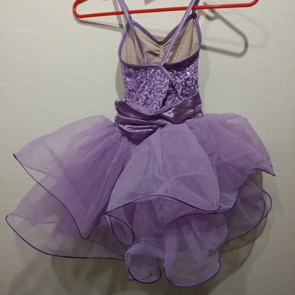 Weissman lavender costume‎